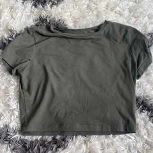 Crop top.